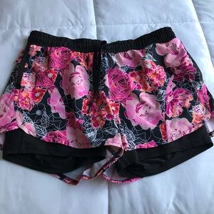 💥 FLORAL SHORTS W/SPANDEX 💥